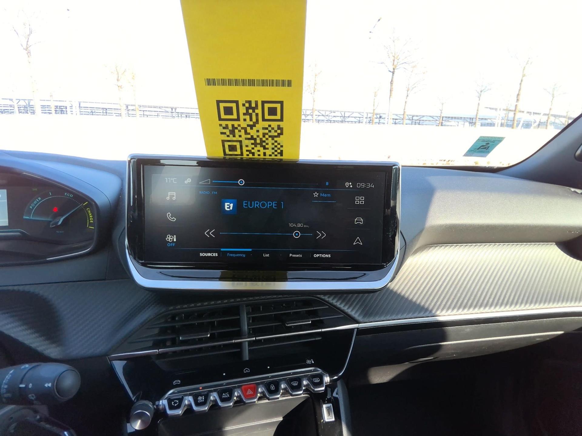 Peugeot 2008 Hybrid 145 e-DCS6 Style 2025