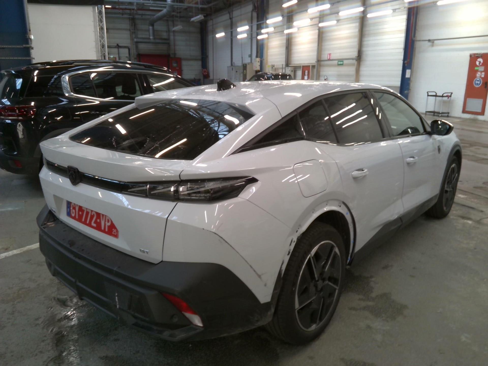 Peugeot 408 Hybrid 136 e-DCS6 GT 2024