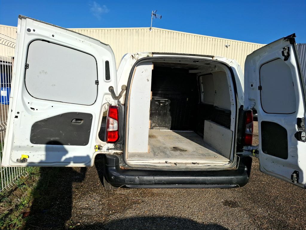 Peugeot PARTNER FOURGON STANDARD 650 KG BLUEHDI 100 S&S BVM5 PREMIUM 2021