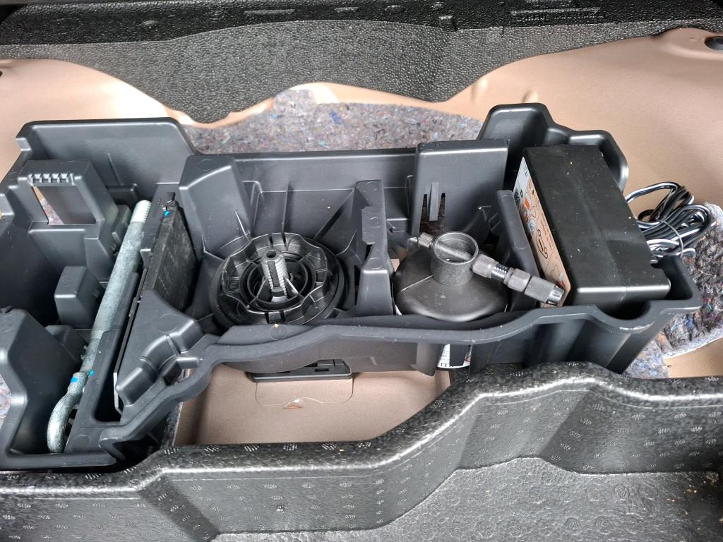 Peugeot 2008 PureTech 130 S&S EAT8 Allure Pack 2022