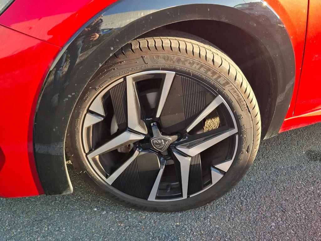 Peugeot 208 Hybrid 145 ch e-DCS6 GT 2025