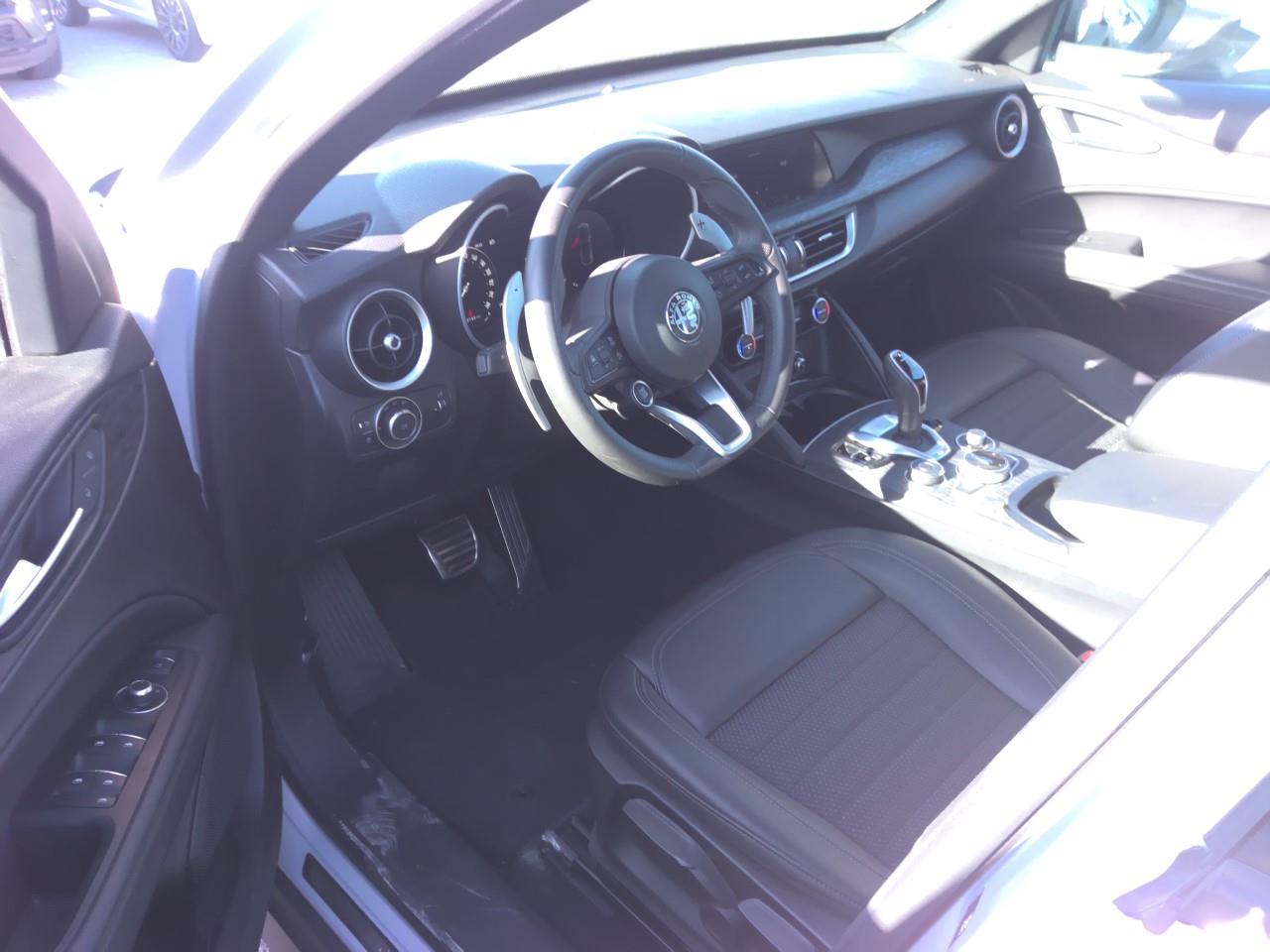 Foto Alfa Romeo Stelvio 3