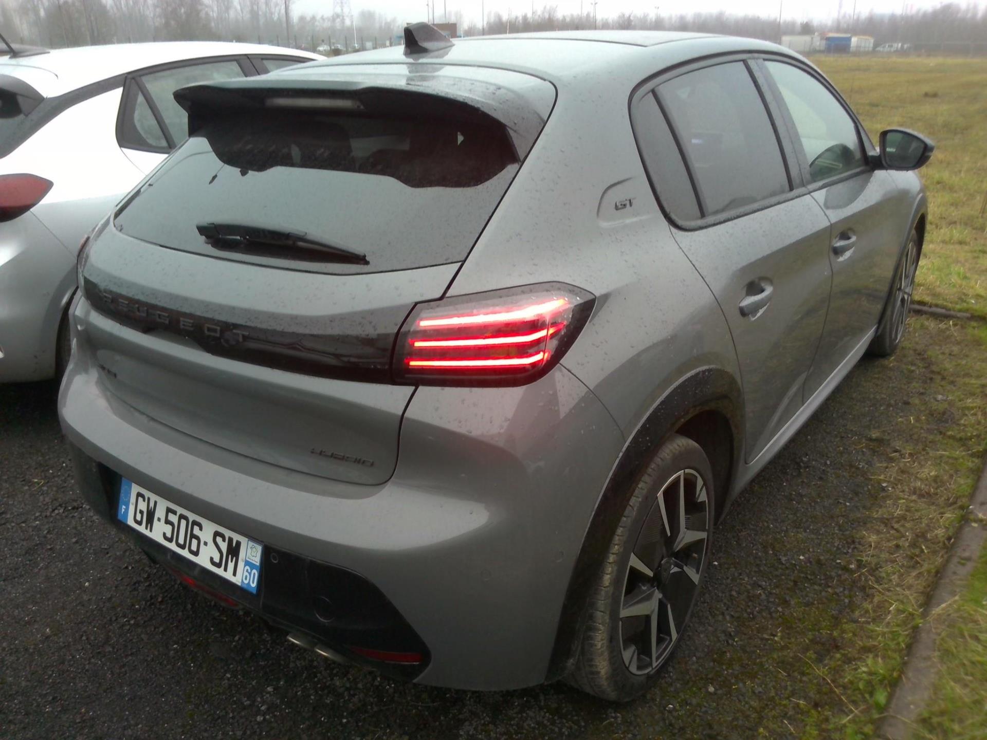 Peugeot 208 Hybrid 136 e-DCS6 GT 2024