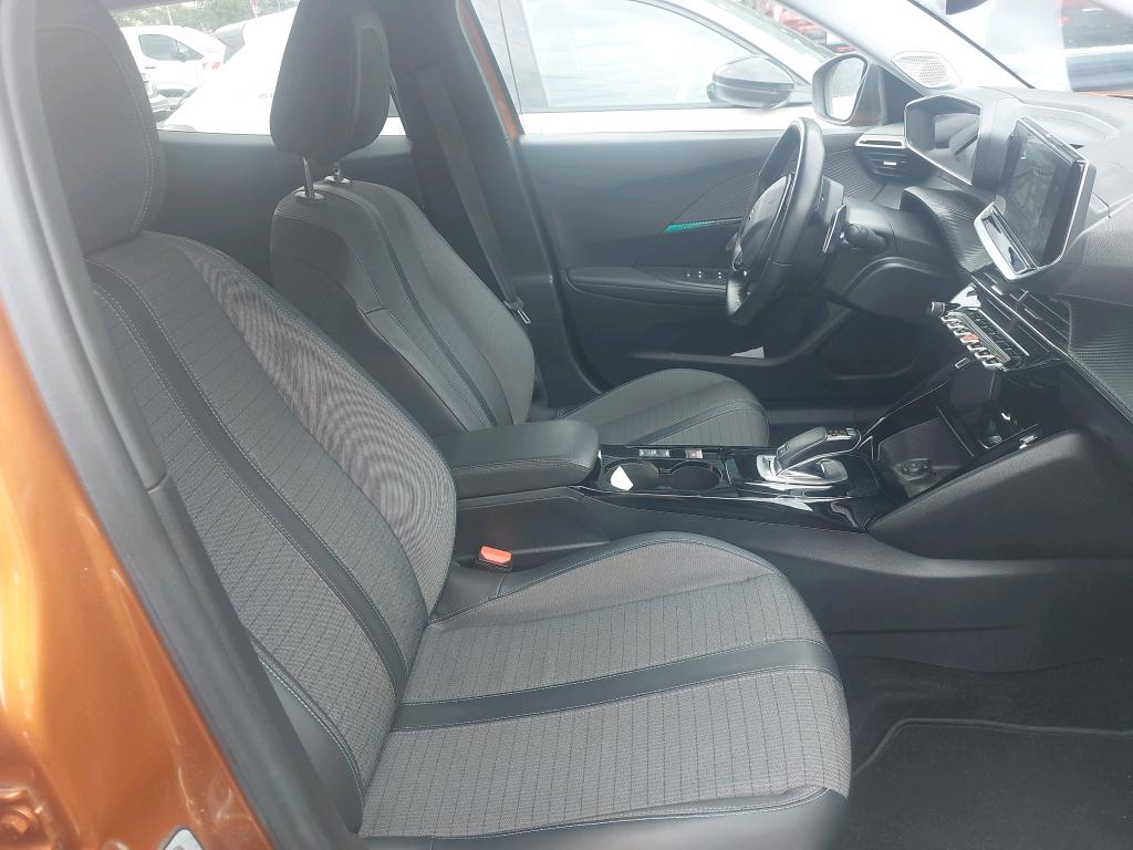 Peugeot 2008 PureTech 130 S&S EAT8 Allure Business 2021