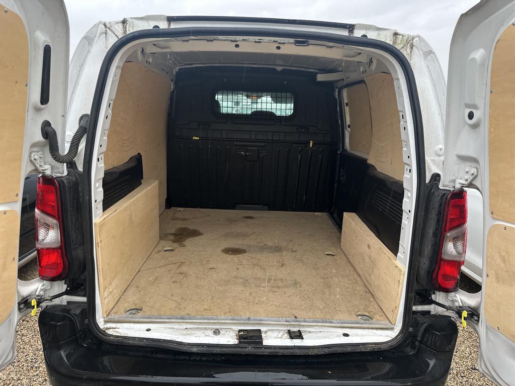 Peugeot PARTNER FOURGON STANDARD 650 KG BLUEHDI 100 S&S BVM5 PREMIUM 2020