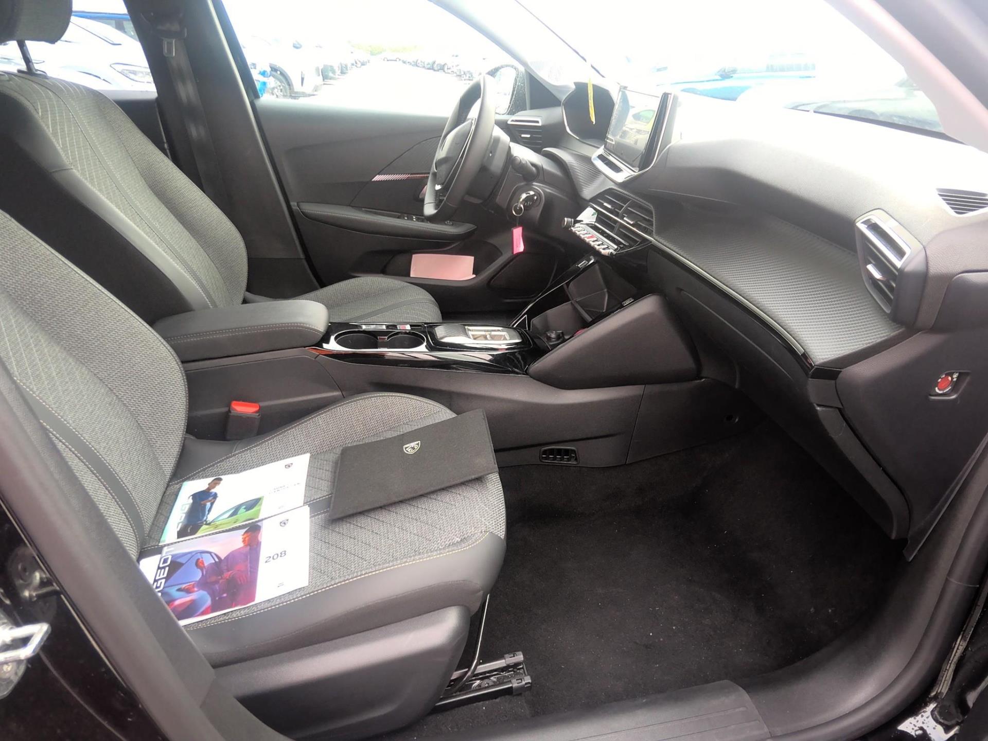 Peugeot 208 Hybrid 110 ch e-DCS6 Allure 2026
