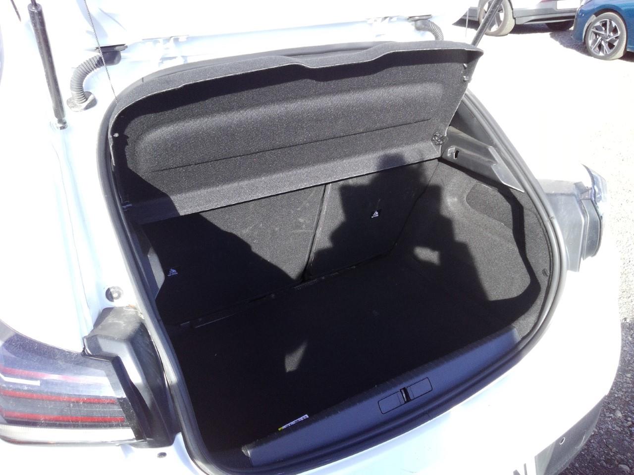 Foto Peugeot 208 14