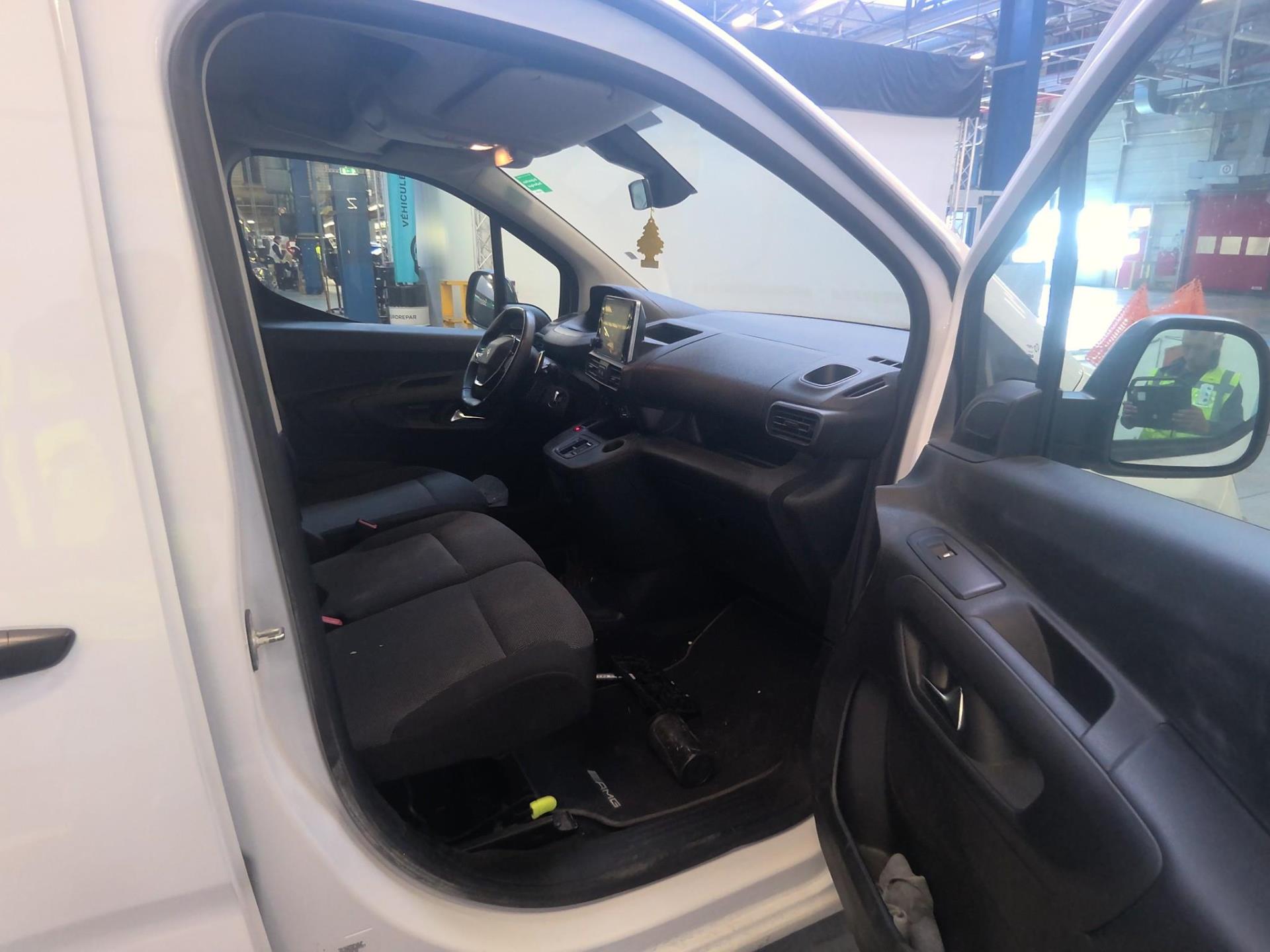 Peugeot PARTNER FOURGON M 1000 KG BLUEHDI 130 S&S EAT8 2024