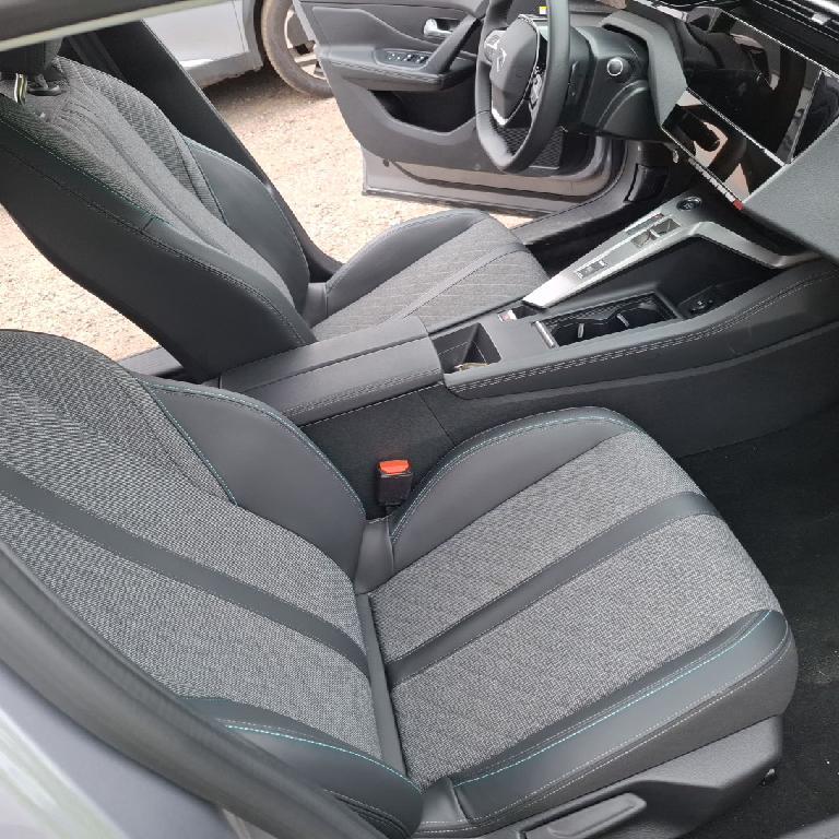 Foto Peugeot 408 12