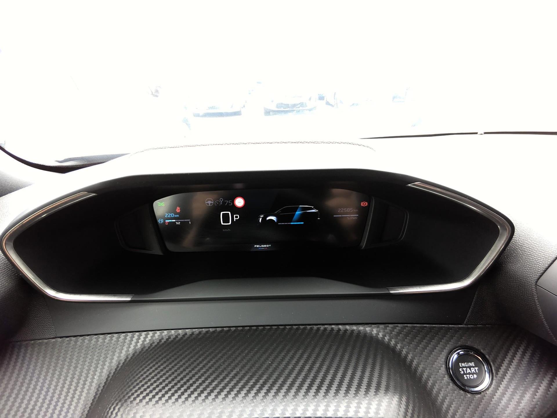Peugeot 2008 Hybrid 136 e-DCS6 Allure 2024