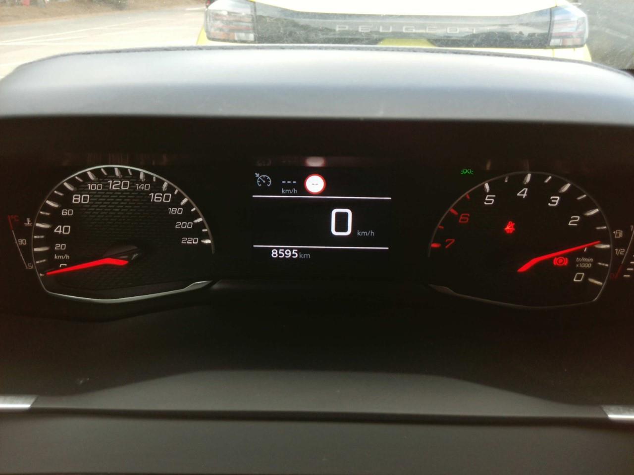 Foto Peugeot 208 5