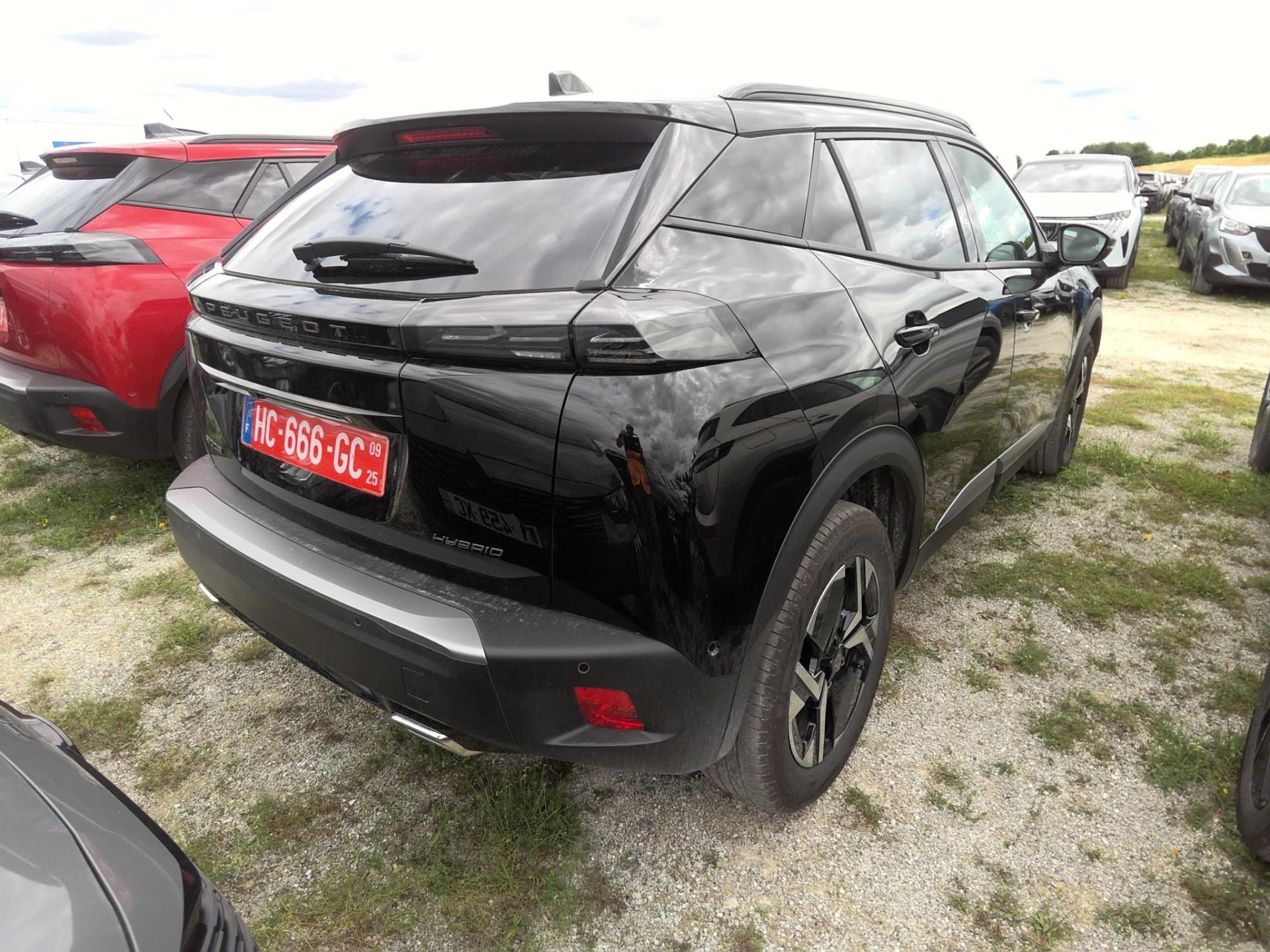 Peugeot 2008 Hybrid 136 e-DCS6 Allure 2025