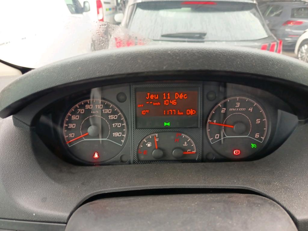 Peugeot BOXER PLC 435 L4 BLUEHDI 140 S&S PRO SR 2021