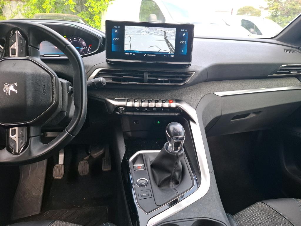 Peugeot NV 3008 SUV