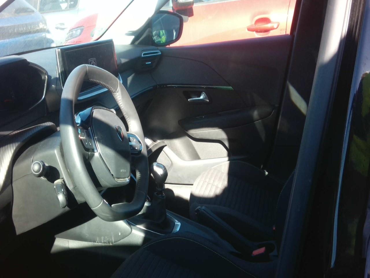 Foto Peugeot 208 4