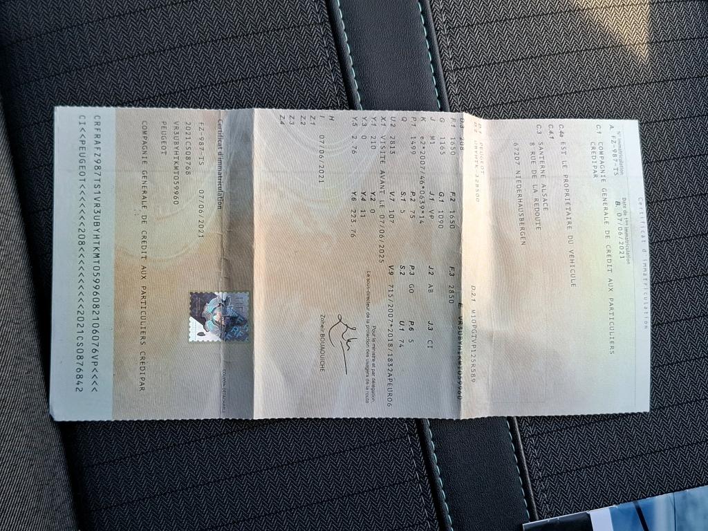 Peugeot 208 BlueHDi 100 S&S BVM6 Allure Business 2021