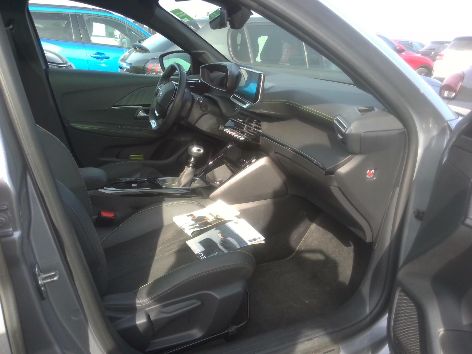 Peugeot 208 PureTech 100 S&S BVM6 GT Pack 2022