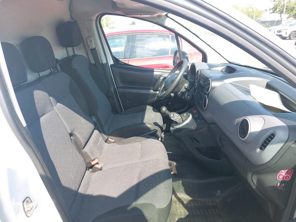 Peugeot PARTNER FOURGON STANDARD 1.6 BLUEHDI 100 BVM5 PREMIUM 2017