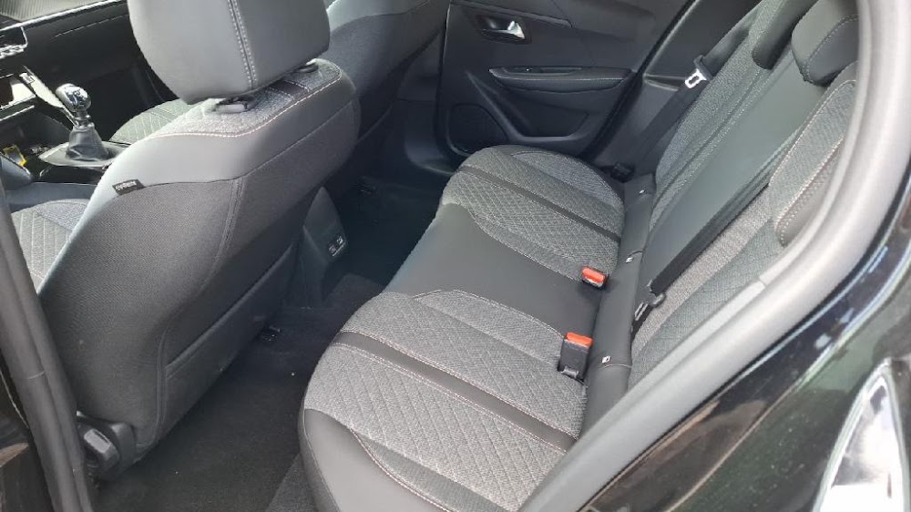 Foto Peugeot 208 12