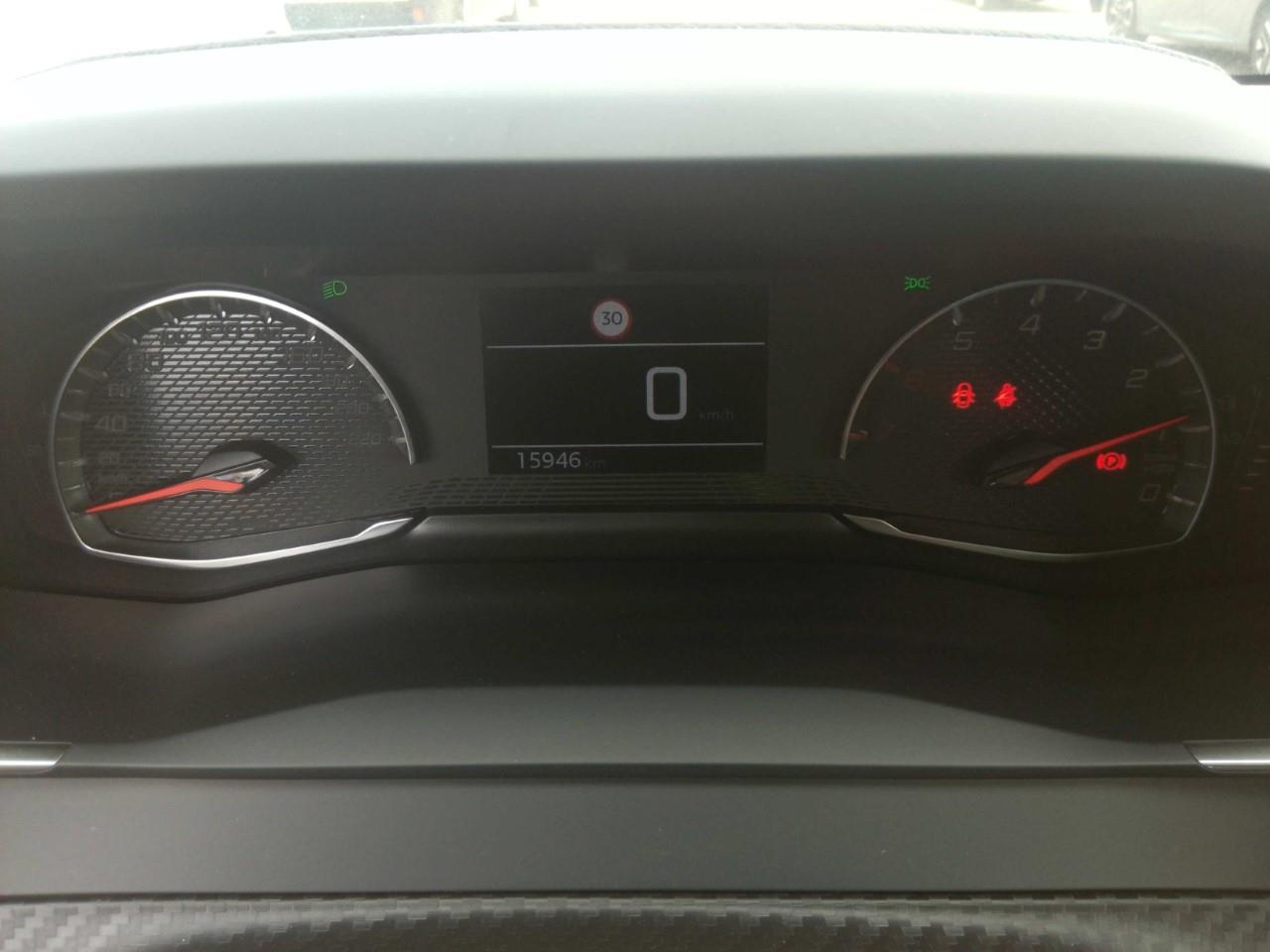 Foto Peugeot 208 9