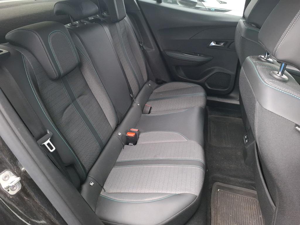 Peugeot 2008 BlueHDi 130 S&S EAT8 Allure 2022