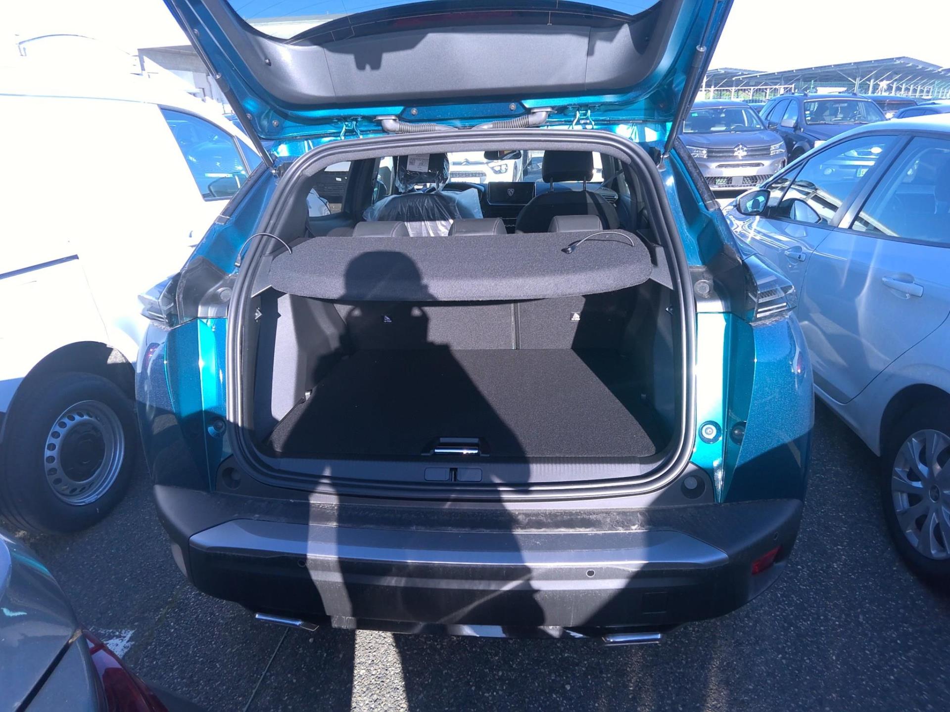 Peugeot 2008 Hybrid 145 e-DCS6 Allure 2025