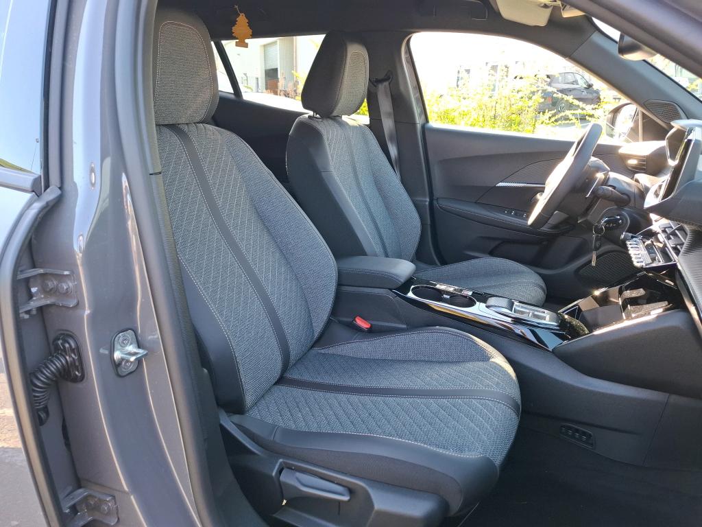 Peugeot 2008 Hybrid 136 e-DCS6 Allure 2024