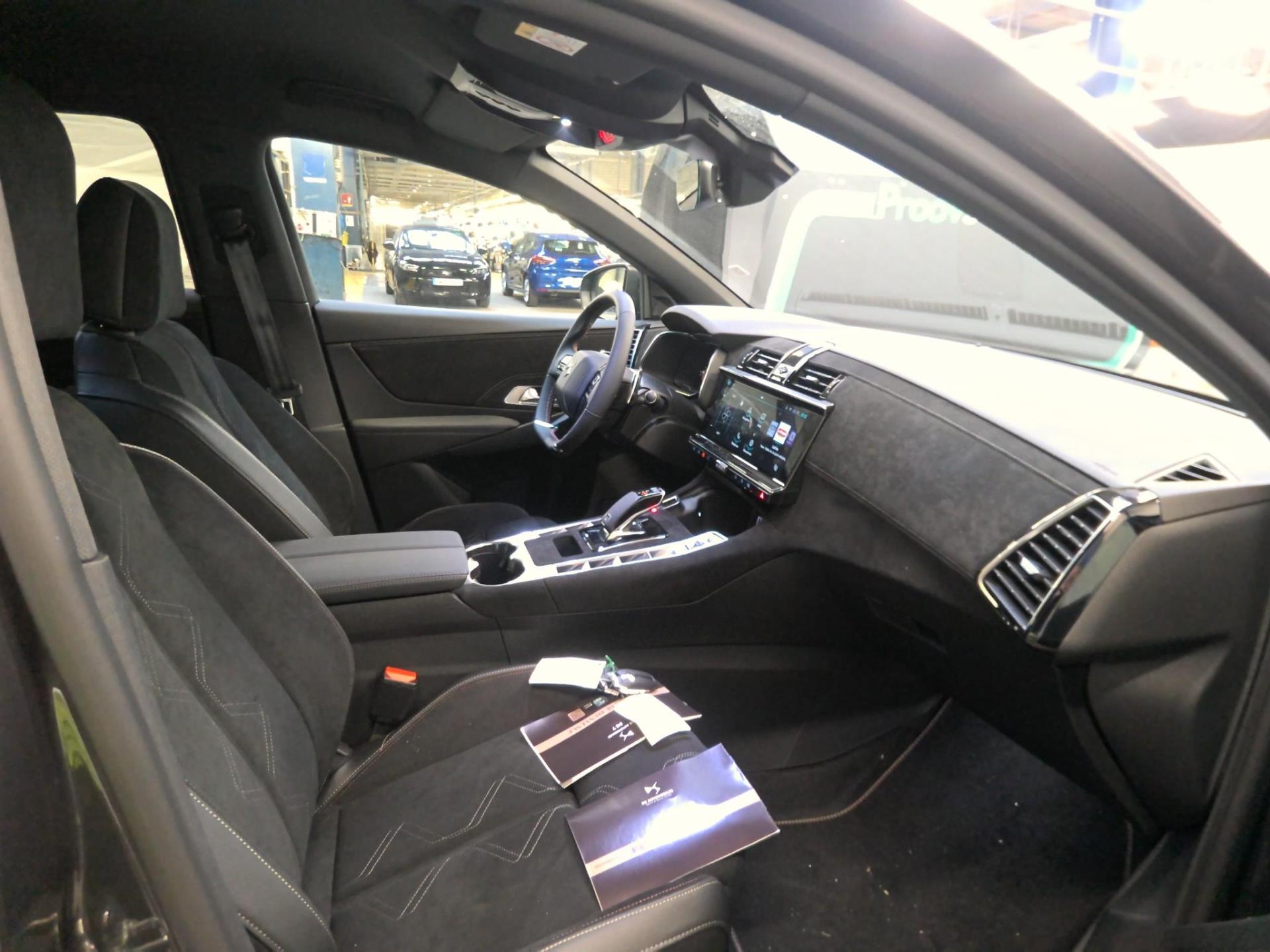 DS DS 7 BlueHDi 130 EAT8 Performance Line + 2024