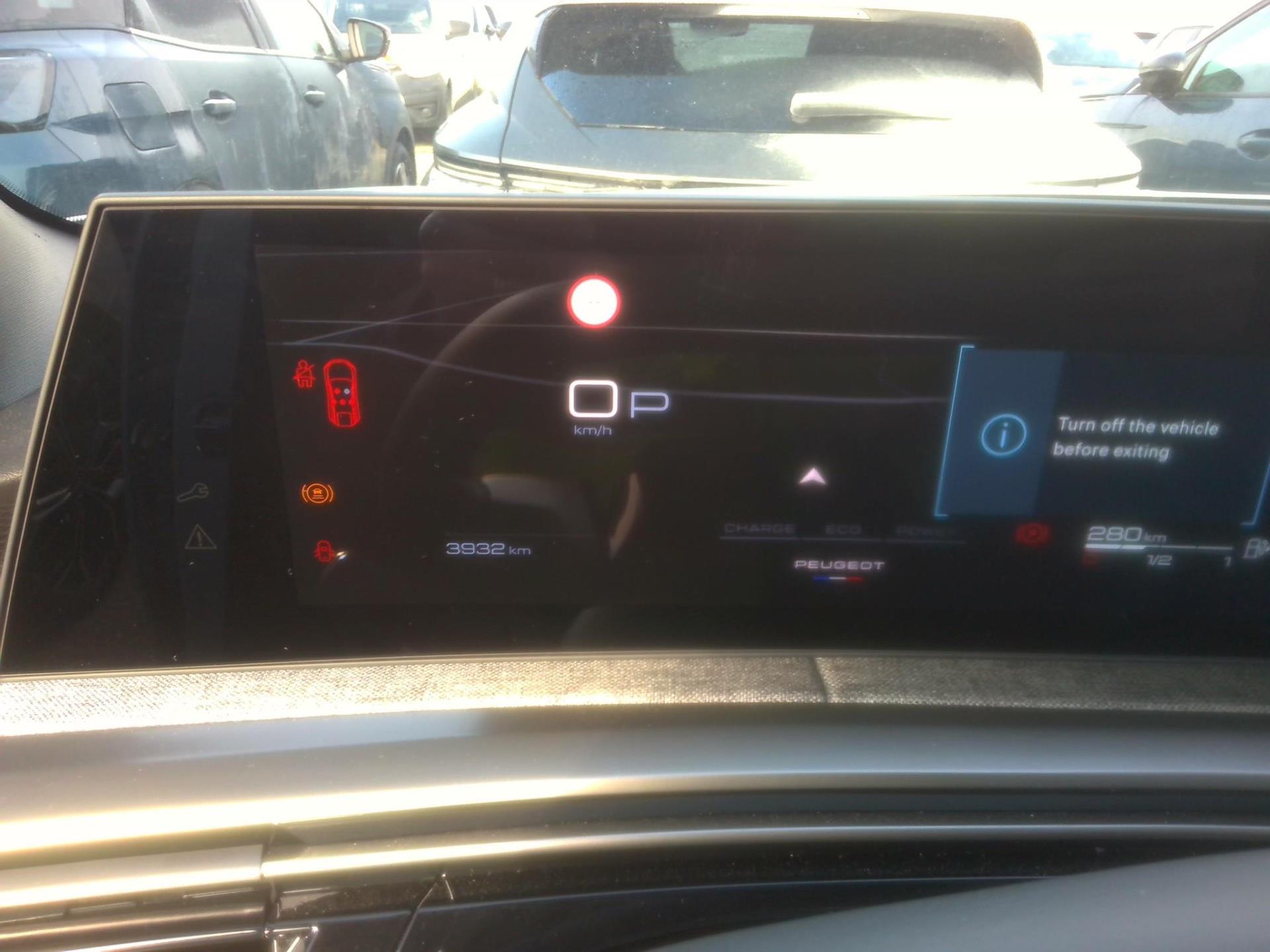 Peugeot 3008 Hybrid 136 e-DCS6 Allure 2024