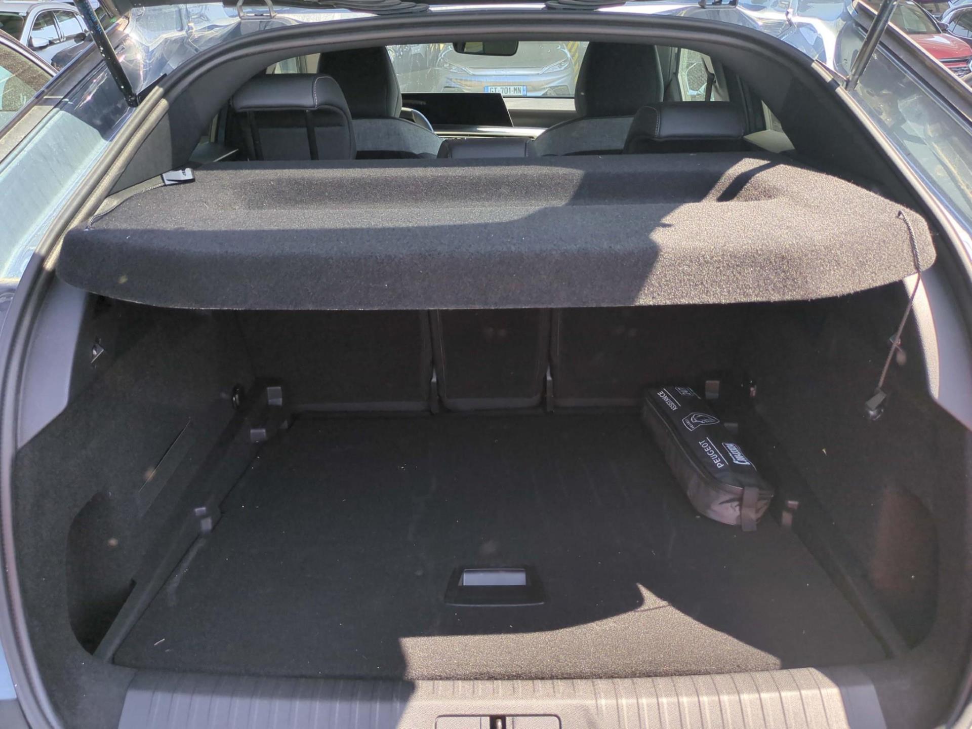 Peugeot 3008 Hybrid 145 e-DCS6 Allure 2025