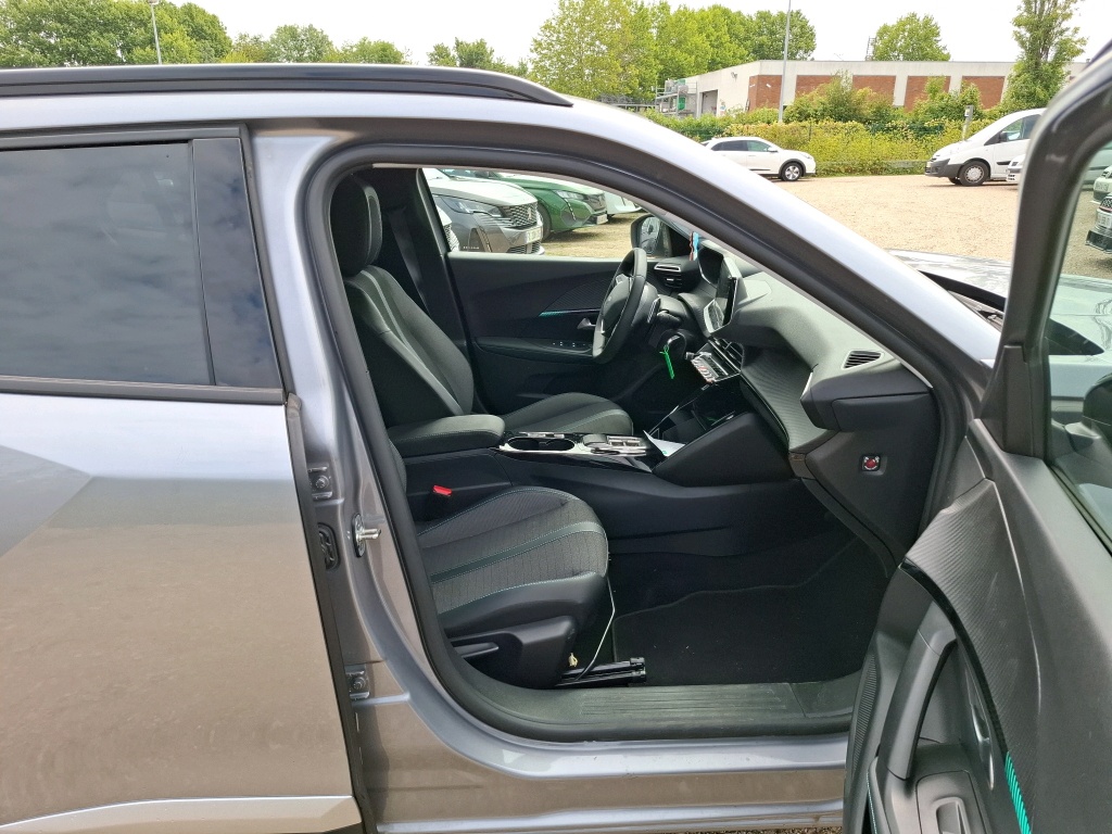 Peugeot 2008 BlueHDi 130 S&S EAT8 Allure 2022
