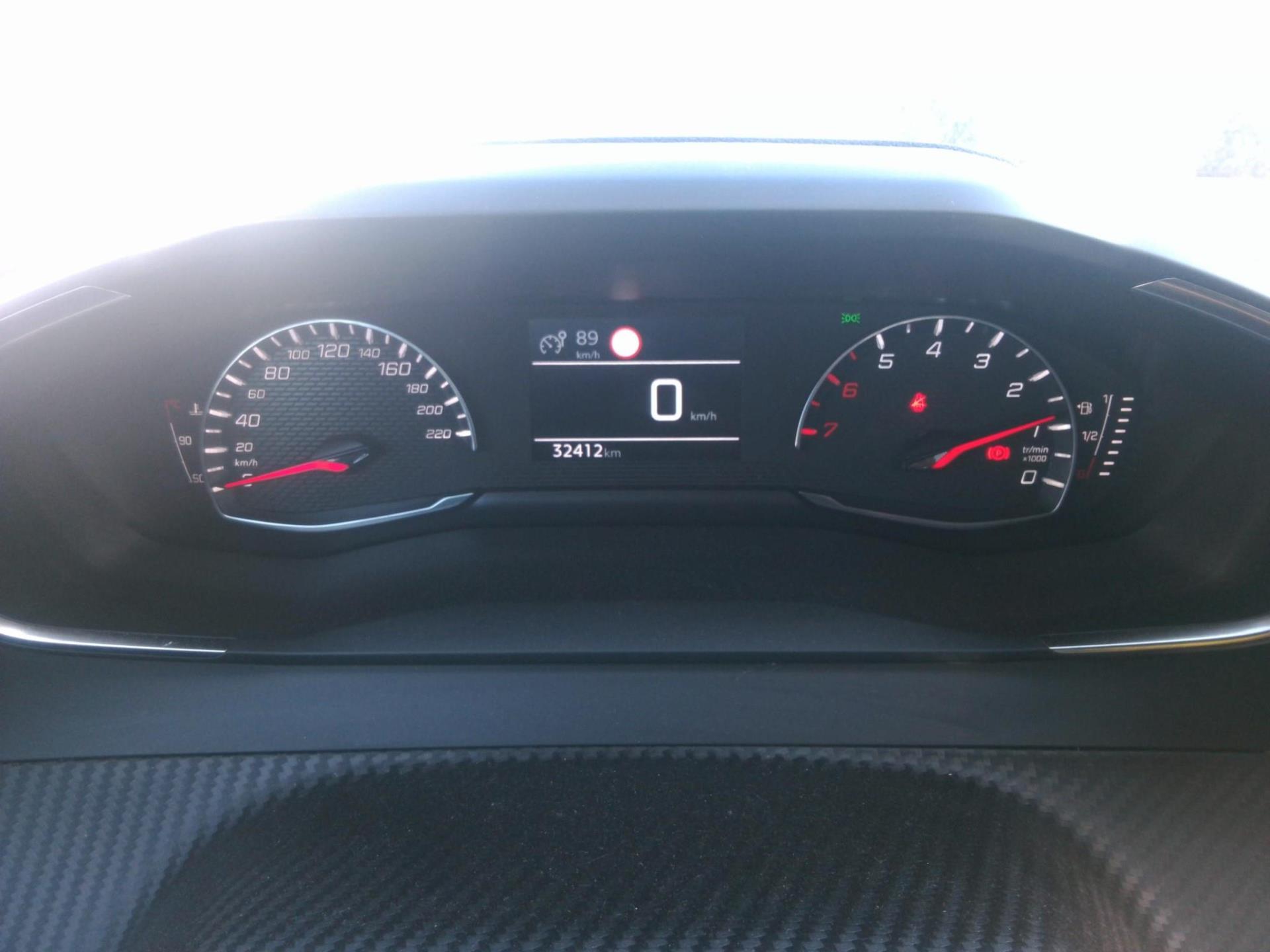 Peugeot 2008 PureTech 130 S&S BVM6 Allure 2022