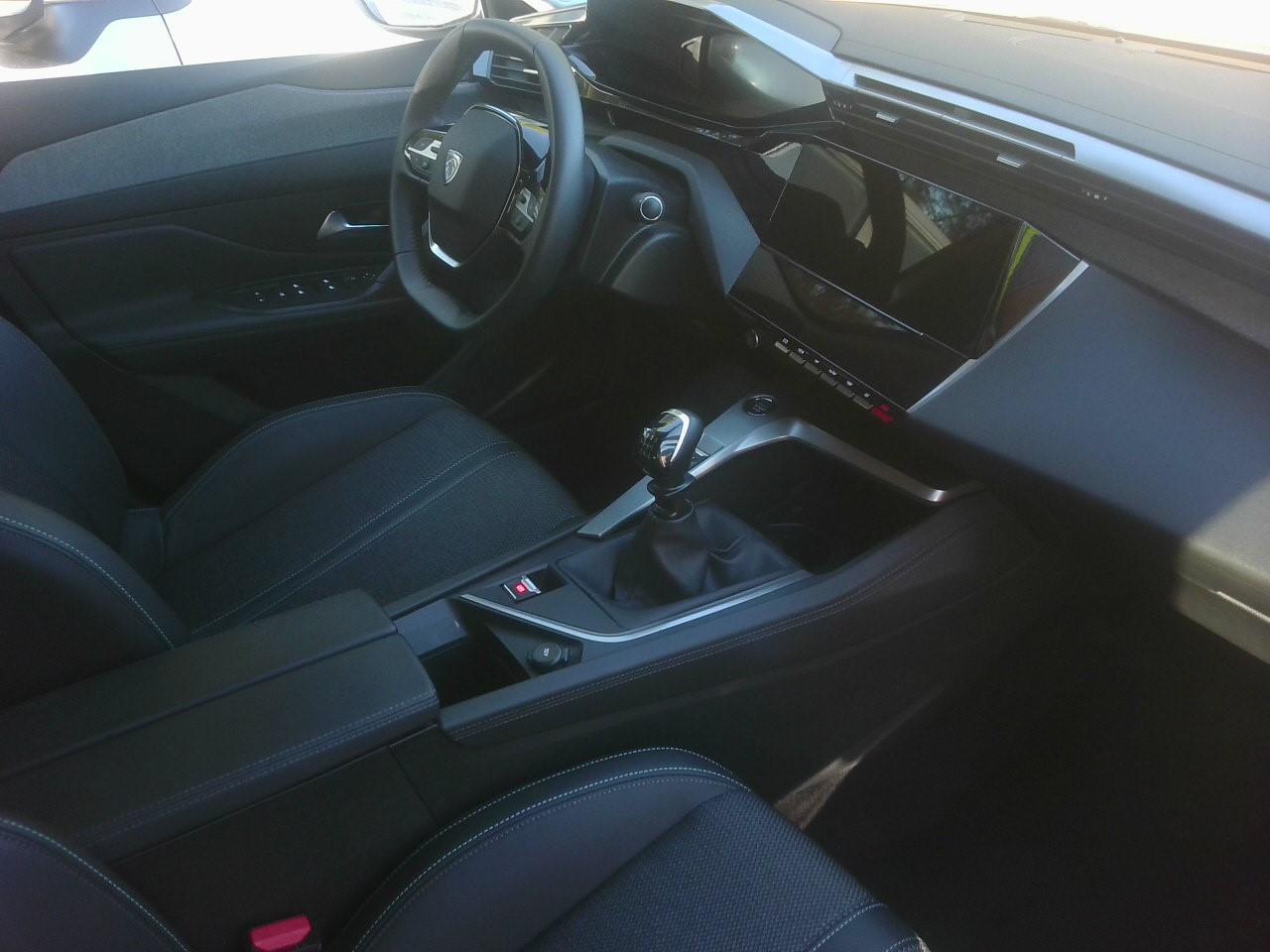 Foto Peugeot 308 8