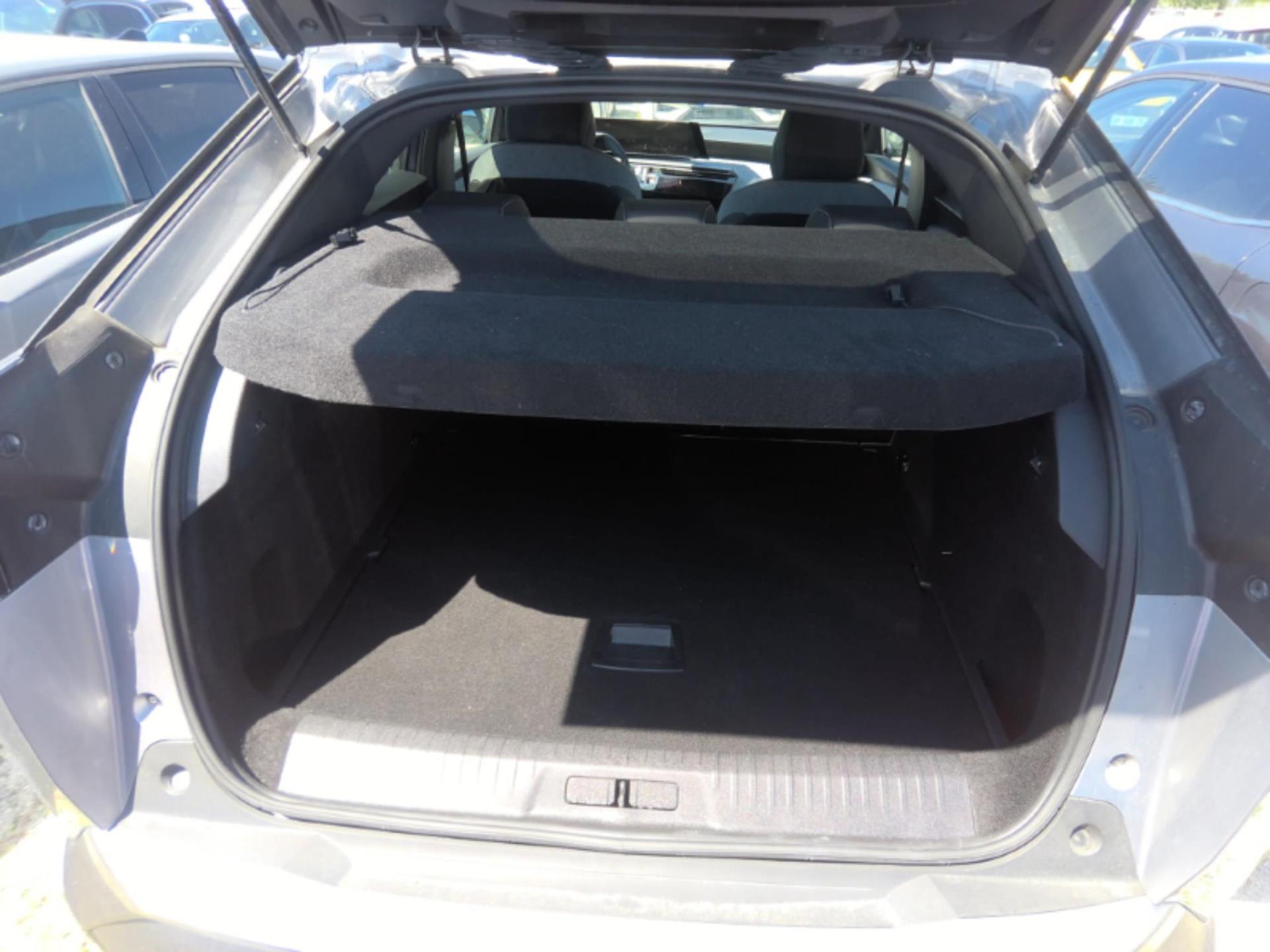 Peugeot 3008 Hybrid 136 e-DCS6 Allure 2024