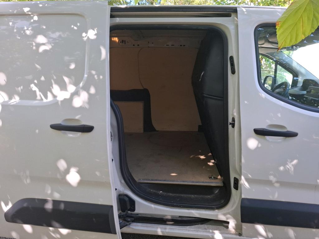 Peugeot PARTNER FOURGON STANDARD 650 KG BLUEHDI 130 S&S BVM6 PREMIUM 2019