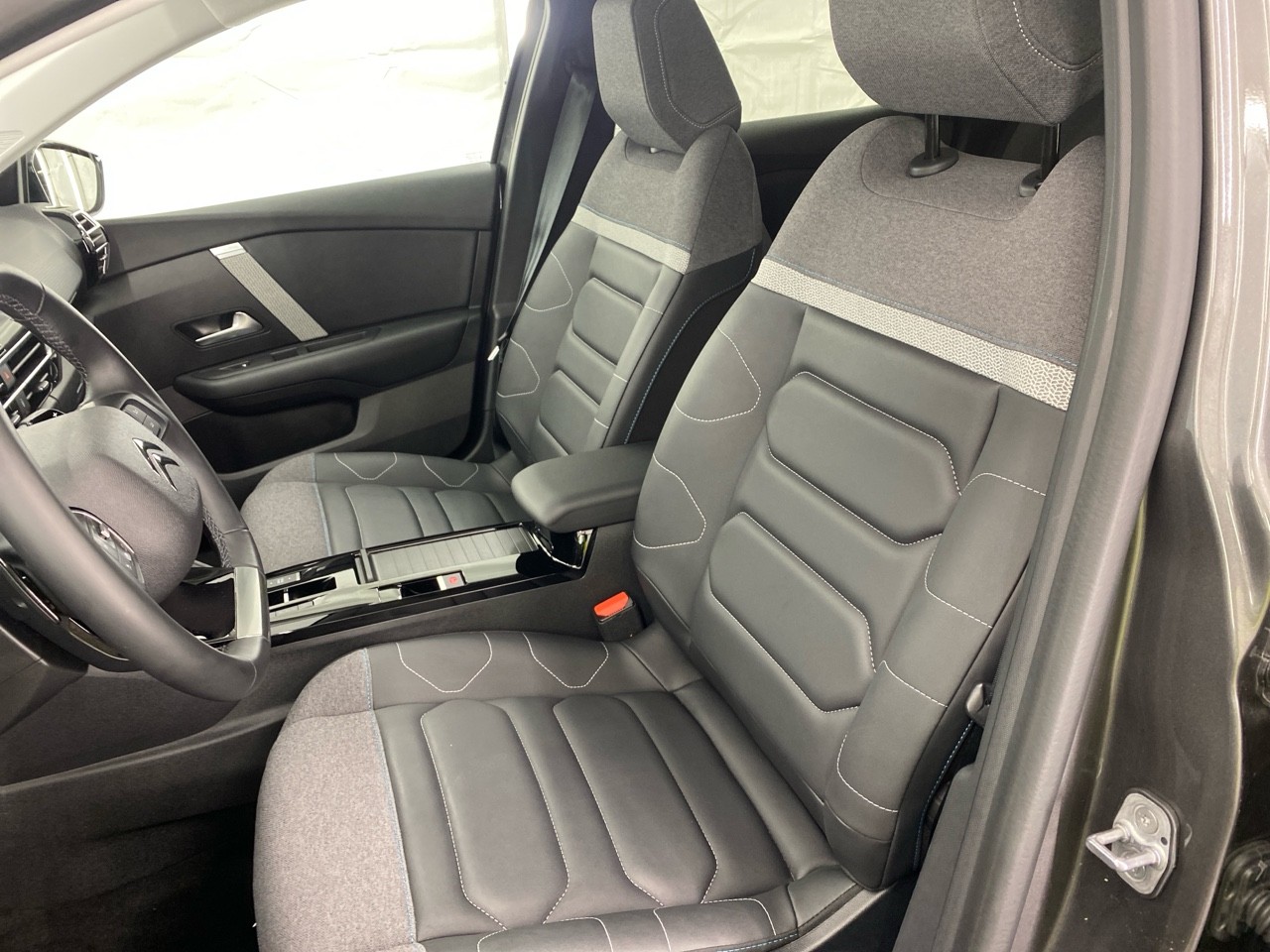 Citroen C4 PureTech 130 S&S EAT8 Shine 2023