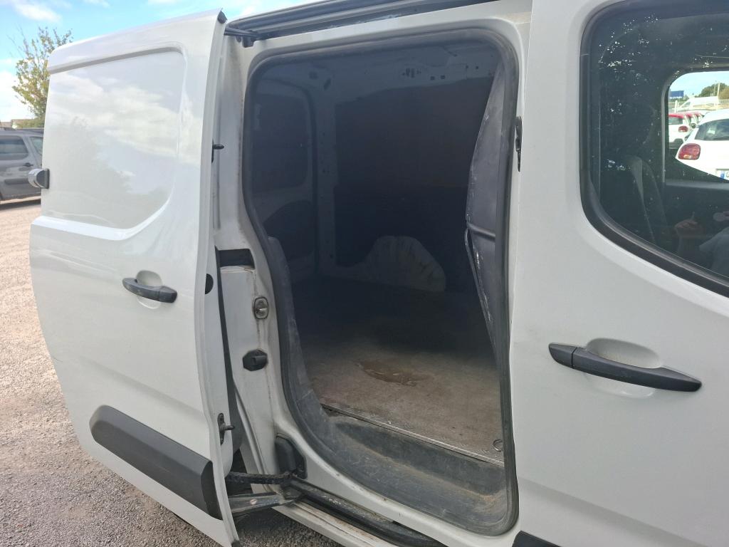 Peugeot PARTNER FOURGON STANDARD 650 KG BLUEHDI 100 S&S BVM5 ASPHALT 2021