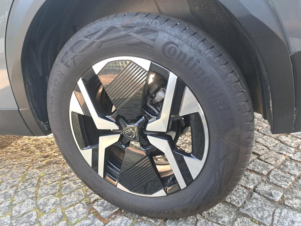 Peugeot 2008 Hybrid 136 e-DCS6 GT 2025