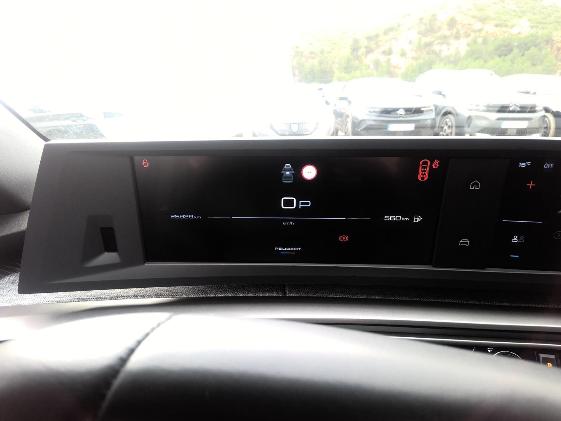 Peugeot 5008 Hybrid 145 ch e-DCS6 Allure 2025