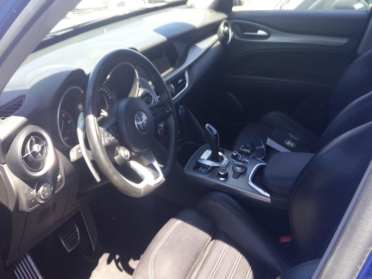 Foto Alfa Romeo Stelvio 3