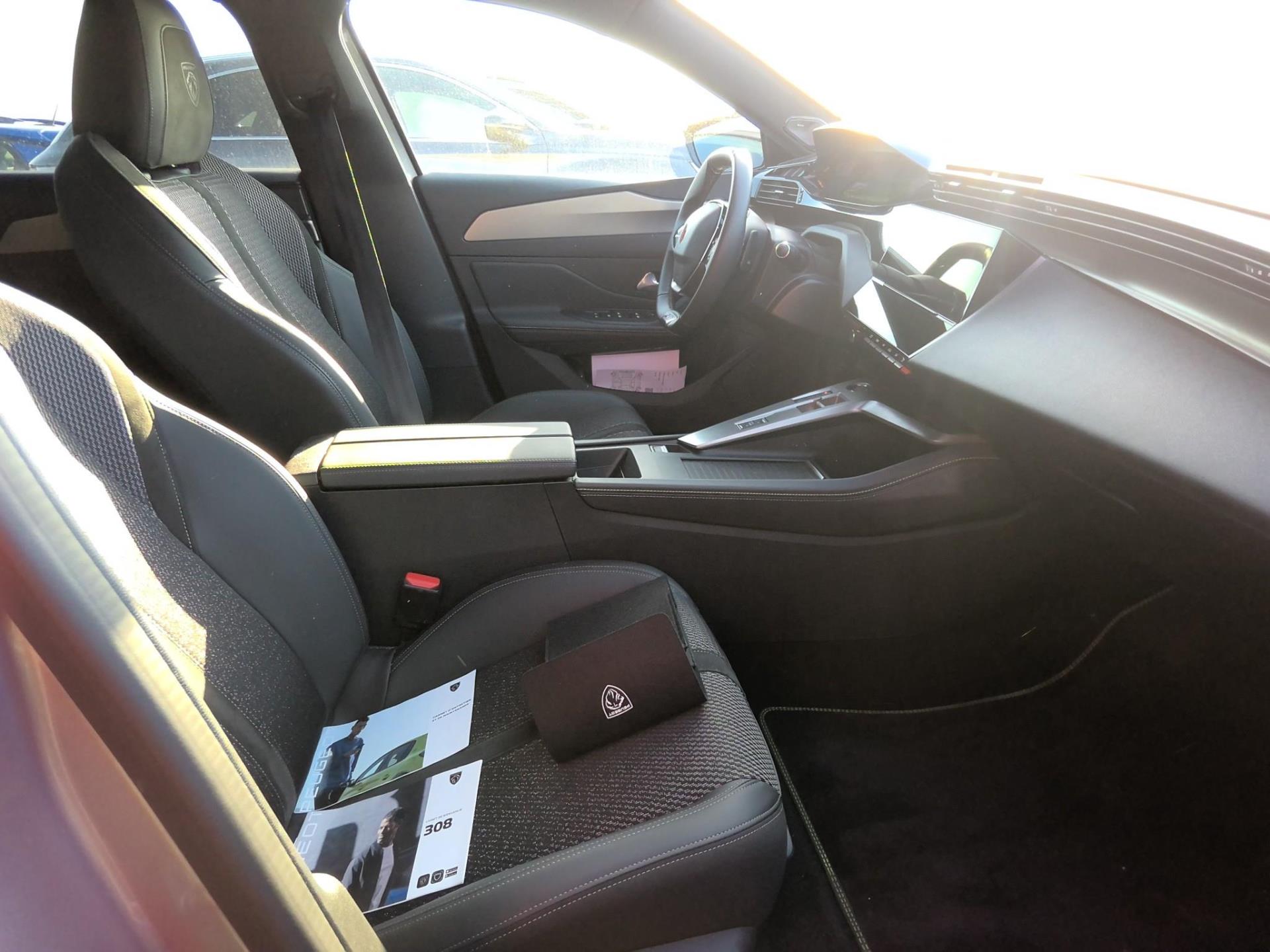Peugeot 308 PHEV 225 e-EAT8 GT 2024