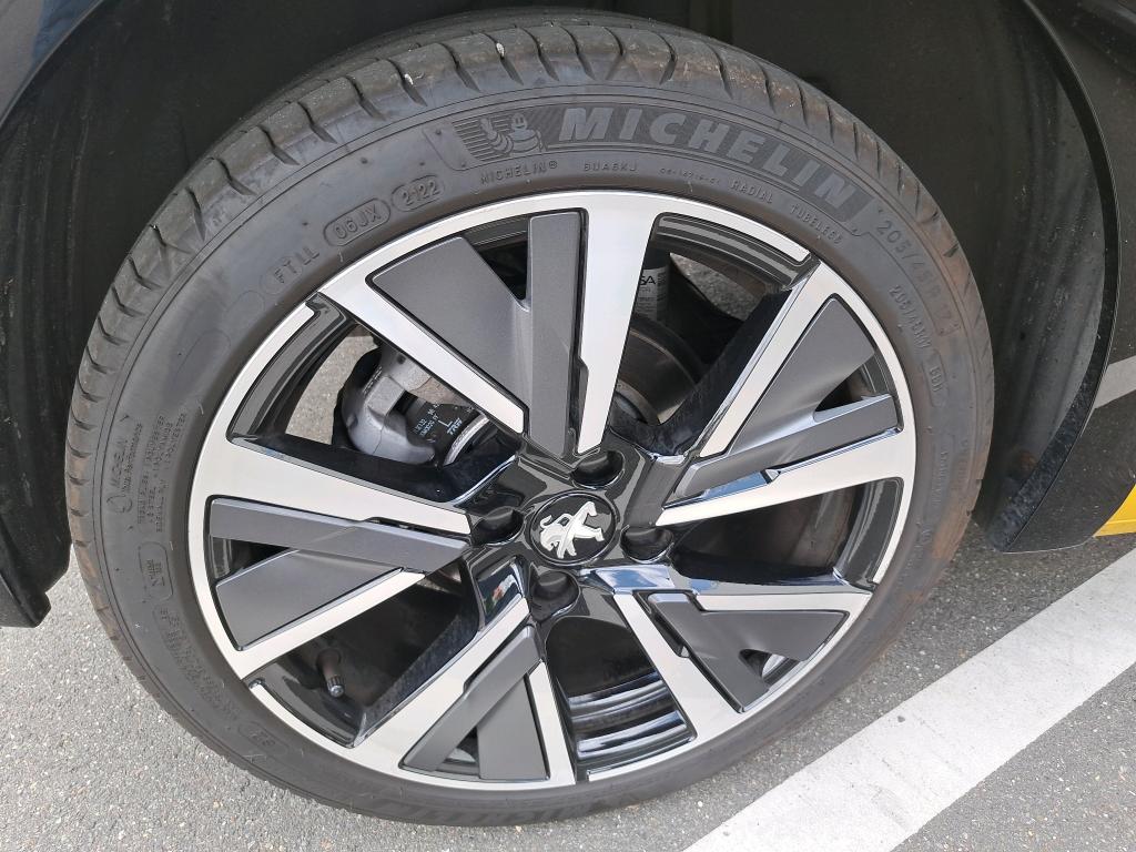 Peugeot 208 PureTech 130 S&S EAT8 GT 2022
