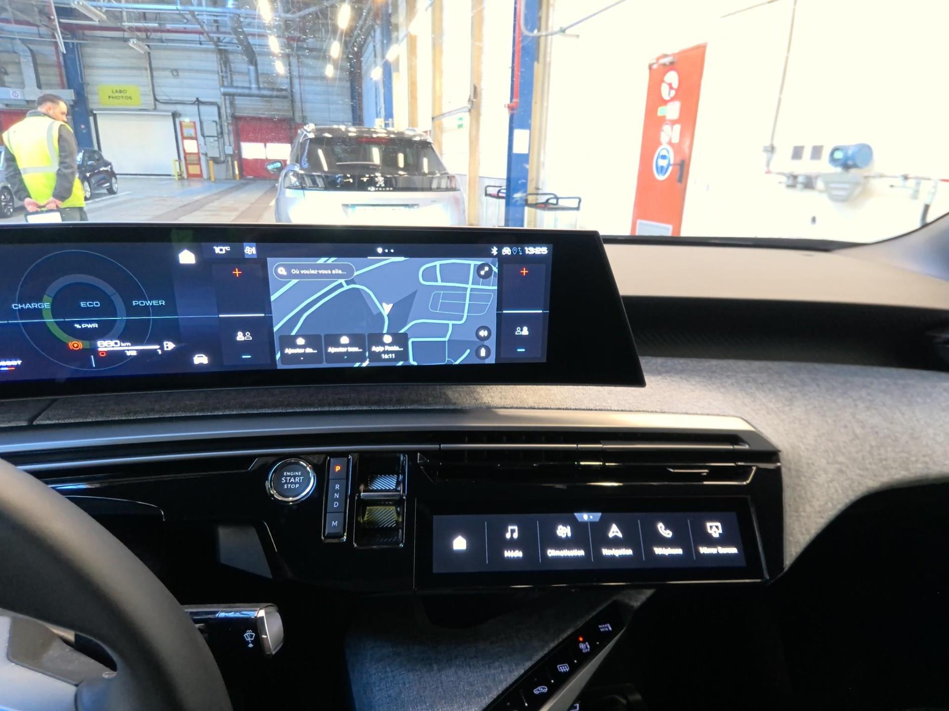 Peugeot 3008 Hybrid 136 e-DCS6 Allure 2024