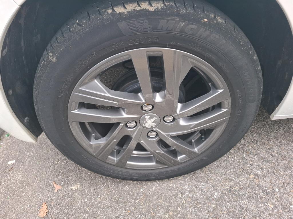 Peugeot 208 PureTech 75 S&S BVM5 Style 2022