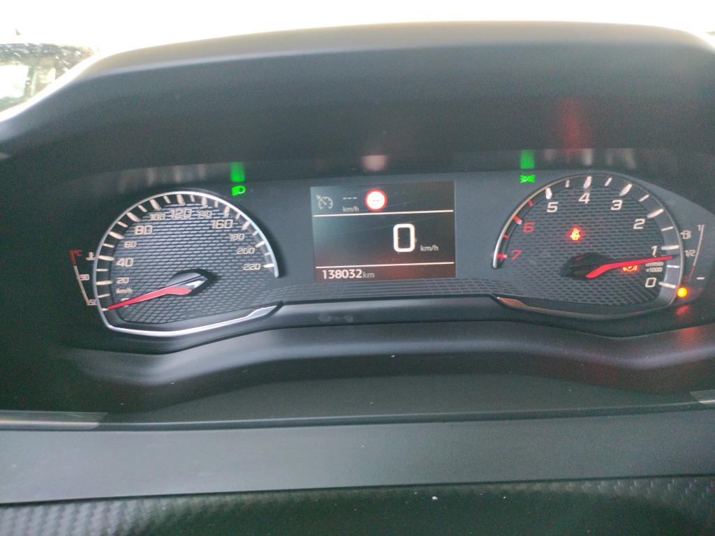 Peugeot 2008 BlueHDi 110 S&S BVM6 Active Business 2021