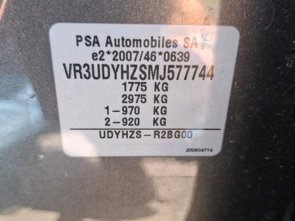 Peugeot 2008 BlueHDi 130 S&S EAT8 Active Business 2021