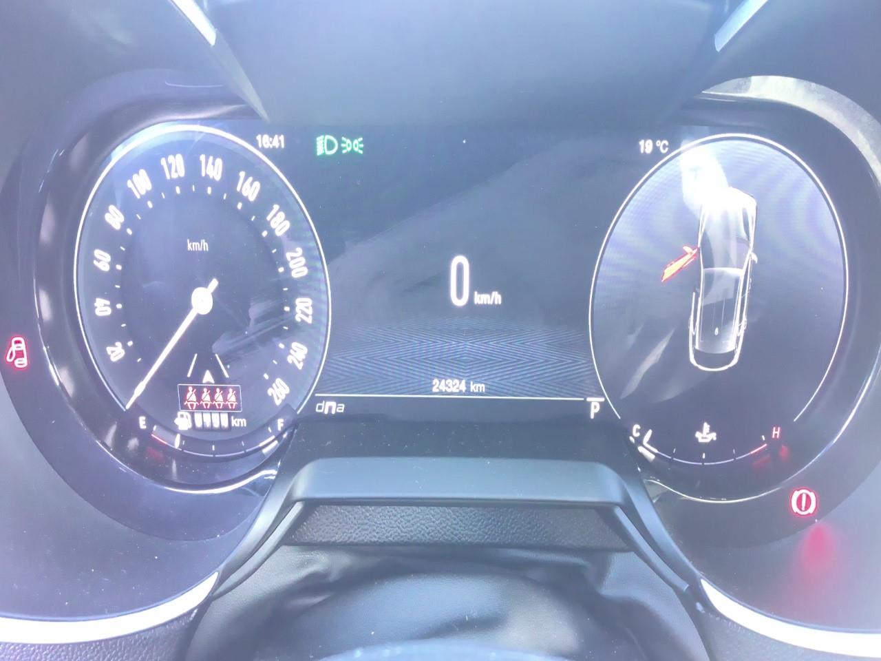 Foto Alfa Romeo Stelvio 12