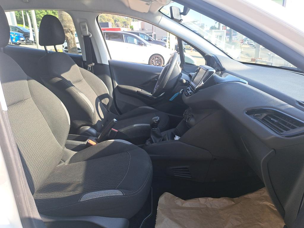 Peugeot 208 1.2 PureTech 82ch BVM5 Active 2016