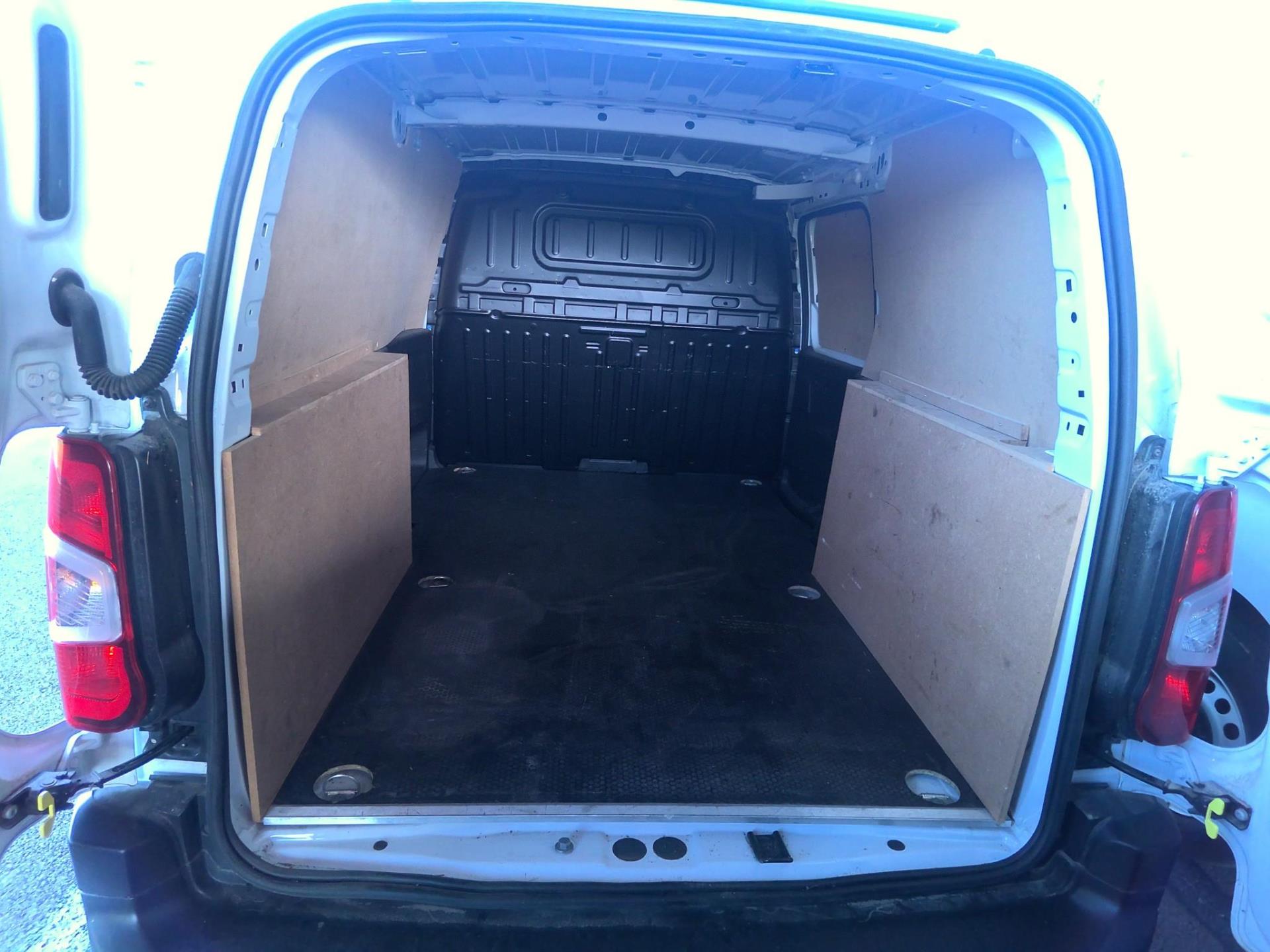 Citroen BERLINGO VAN TAILLE XL 950KG BLUEHDI 100 S&S BVM6 2023