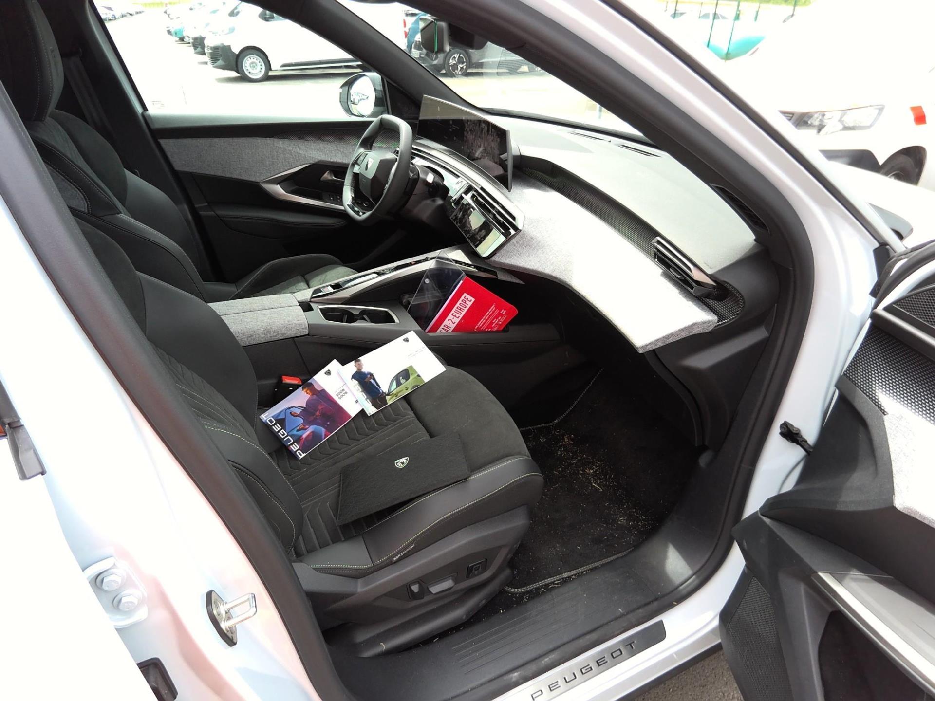 Peugeot 3008 Hybrid 145 e-DCS6 GT 2025